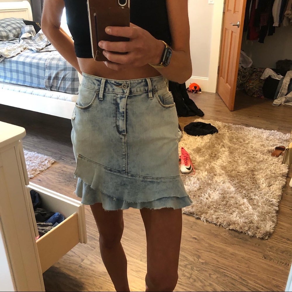Jessica Simpson ruffle denim skirt